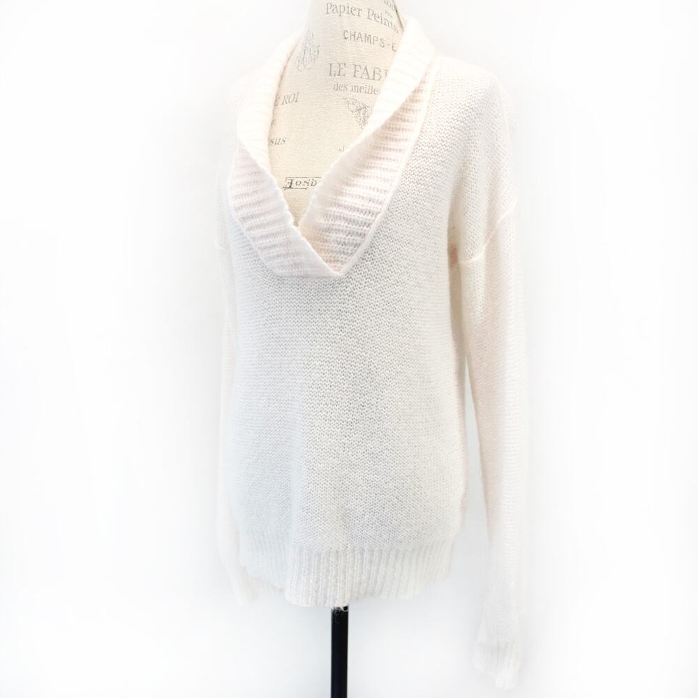 J. Crew Purle Knit Mohair Pullover Sweater Cozy Preppy Soft Pink V-Neck Small